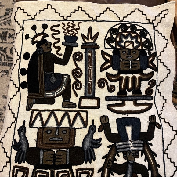 Vintage HANDMADE  PERUVIAN NAIVE STYLE CREWEL TAPESTRY - Picture 3 of 10